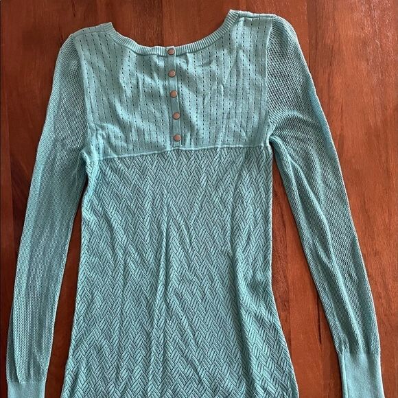 Shrinking Violet Long Sleeve Top - Picture 4 of 9